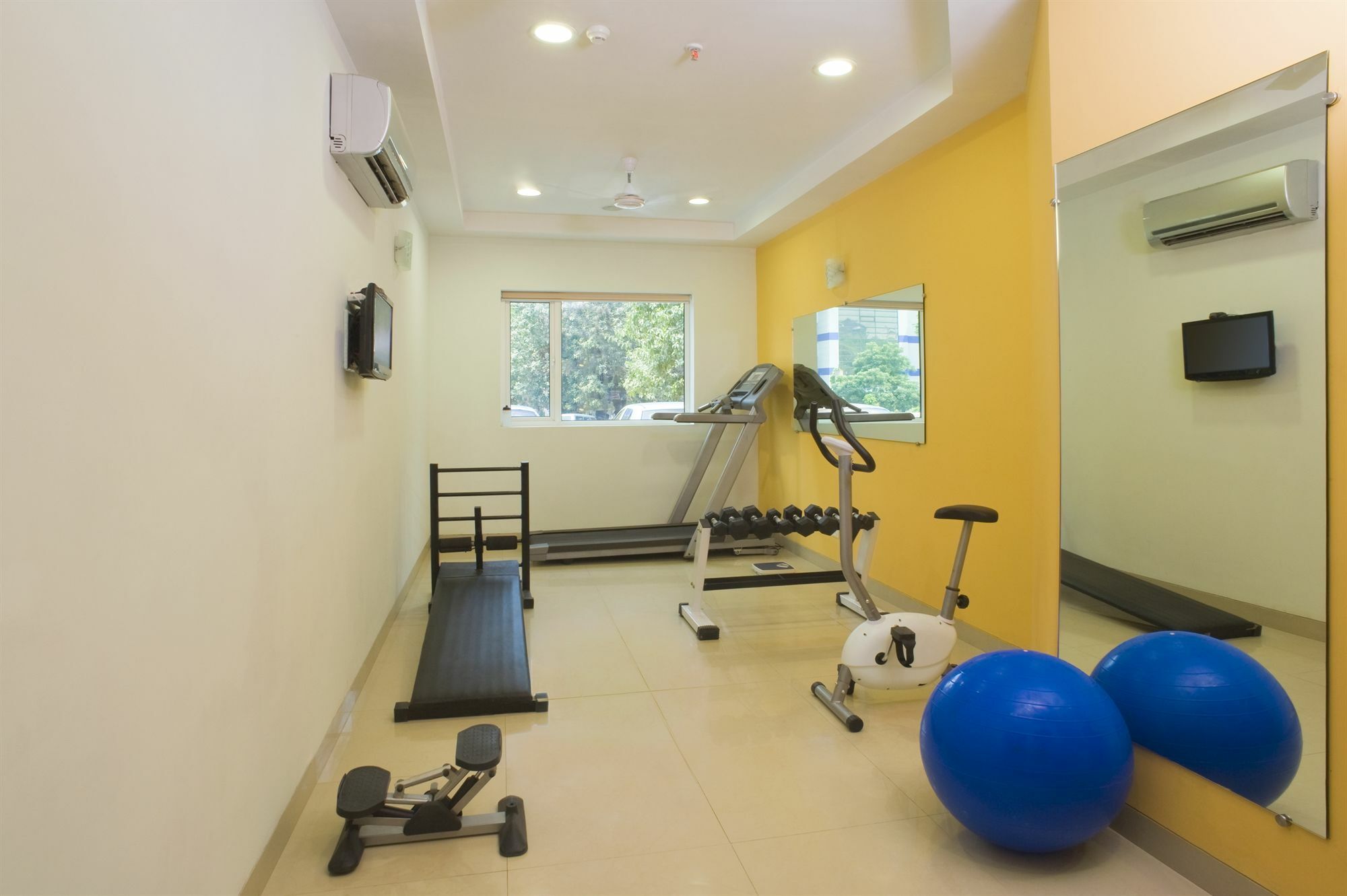 浦那金杰酒店 - 宾布里 Pimpri-Chinchwad 外观 照片