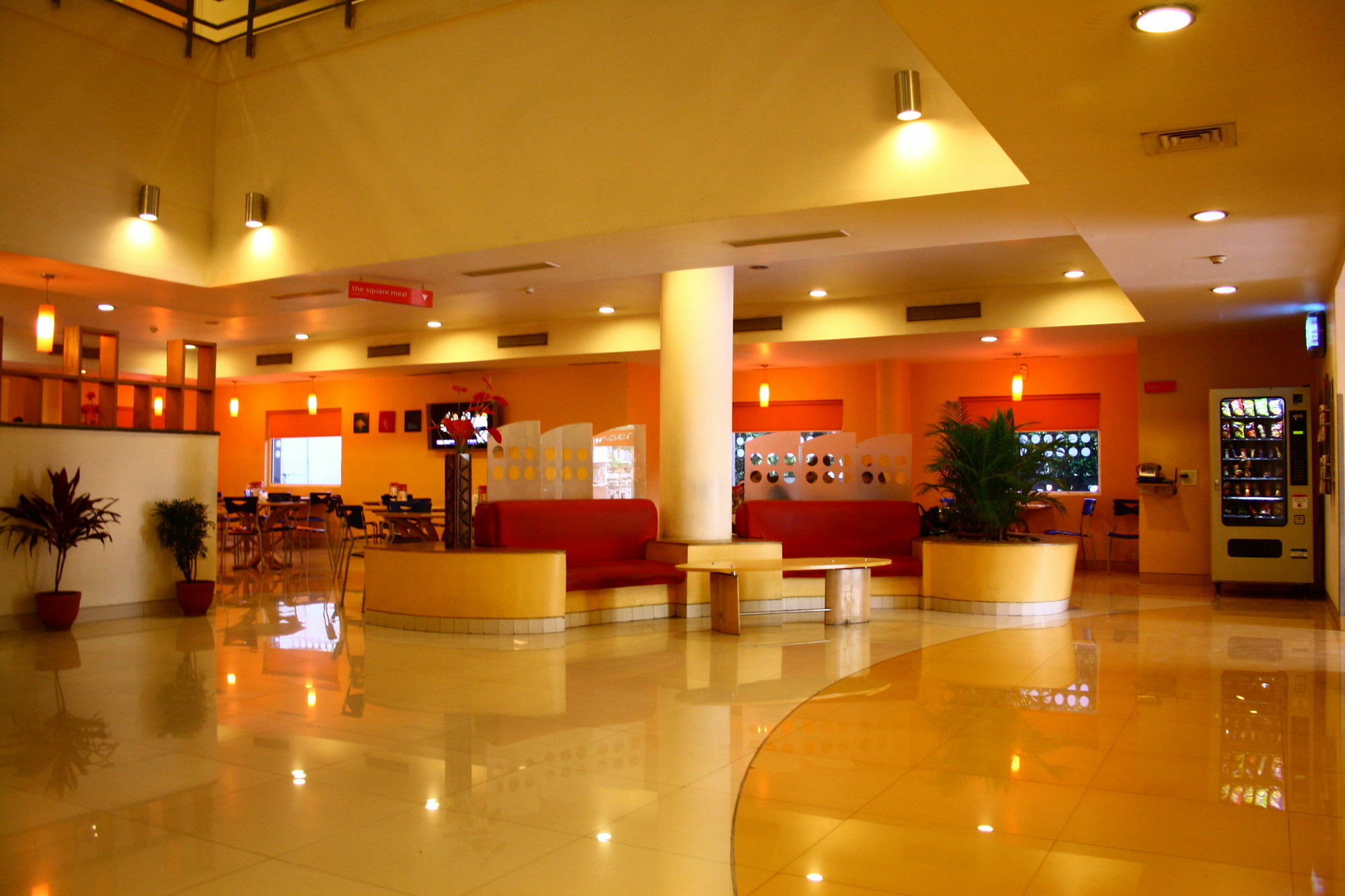 浦那金杰酒店 - 宾布里 Pimpri-Chinchwad 外观 照片